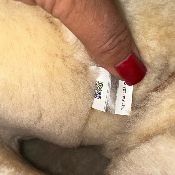 Authentic UGG Double Bow Boots. Shearling & Chestnut Suede Size 10 - Picture 9 of 12